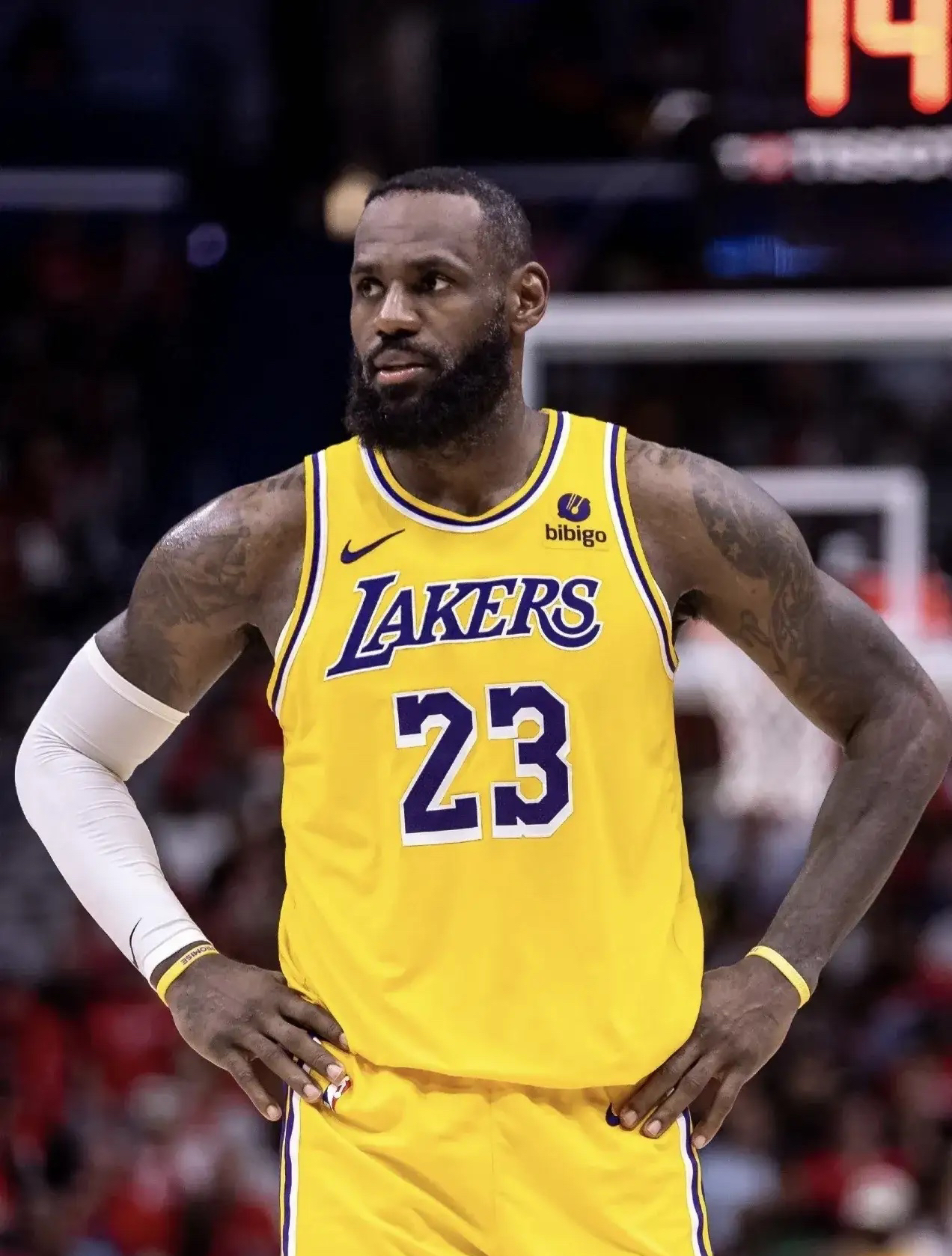 关于洛杉矶快船今夜单刀错失巴特勒连续七场比赛得分超过精彩发挥，现场解说直呼：Uzi在加拿大队比赛中大比分领先的信息